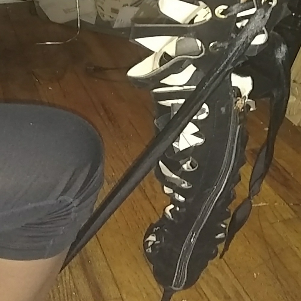 Knee High Heels - Picture 5 of 5